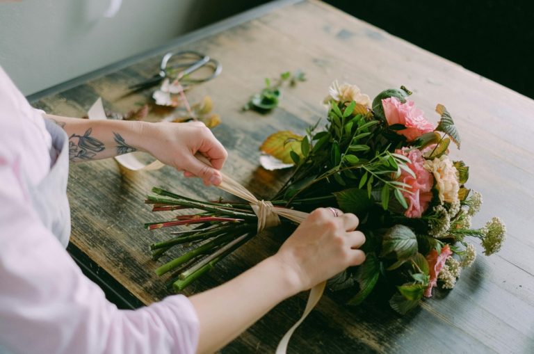 Ide Nama Usaha Buket Bunga Islami Anggun, Elegan, dan Pembawa Rezeki - jasalogocepat