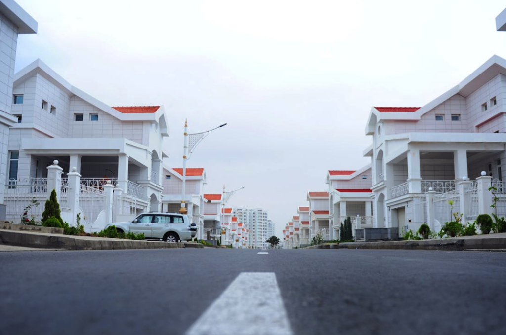 ide nama perusahaan properti jasalogo